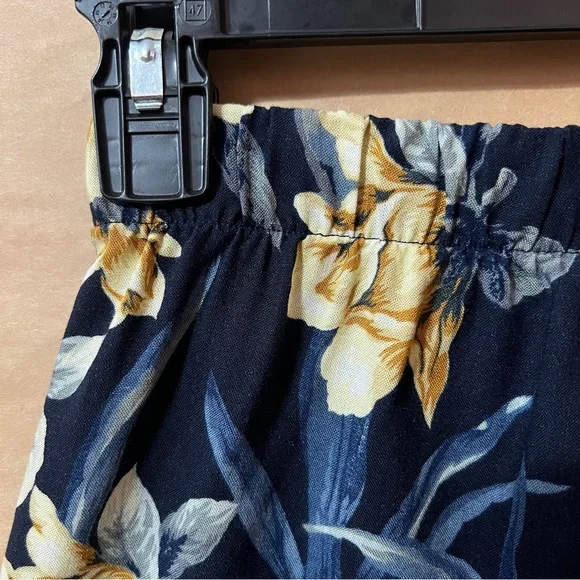 Reformation | Oahu Floral Matching Set Two Piece Button Up Top & Shorts Size XS - Picture 14 of 16